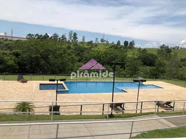 Terreno com 384m², à venda, no bairro Eugênio de Mello em São José dos Campos