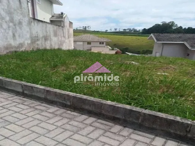 Terreno com 350m², à venda, no bairro Condomínio Residencial Mantiqueira em São José dos Campos