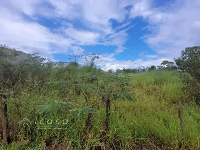 Terreno com 1000m², à venda, no bairro Chácara Ipês em Caçapava