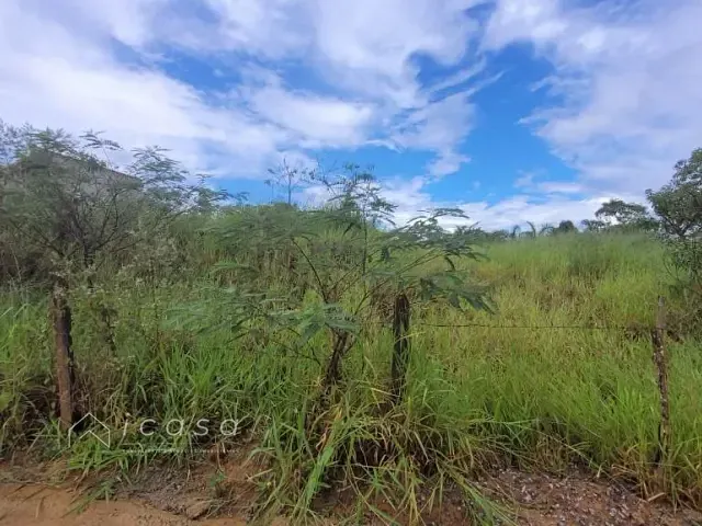 Terreno com 1000m², à venda, no bairro Chácara Ipês em Caçapava