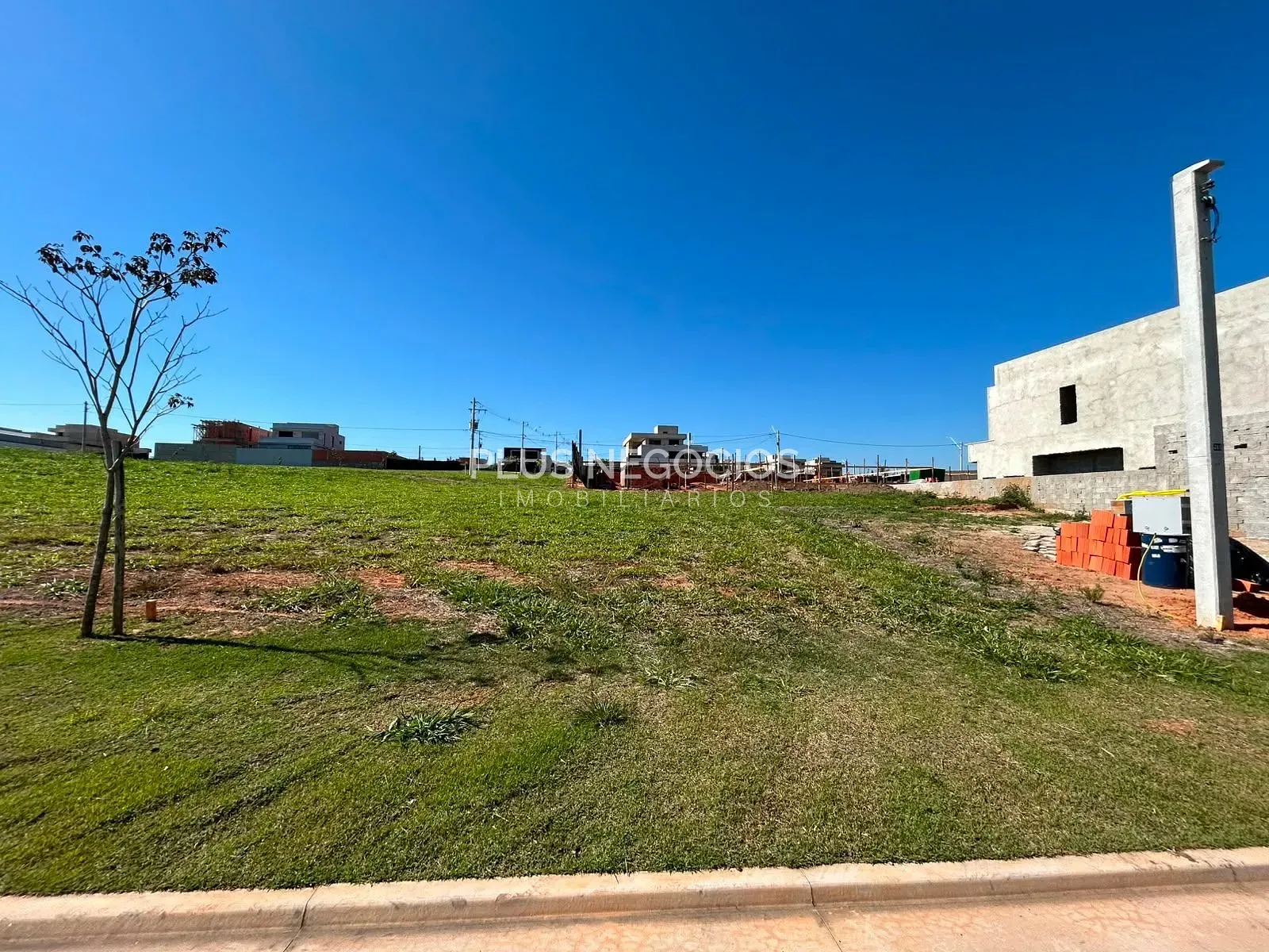 Terreno, 300 m² - Foto 2