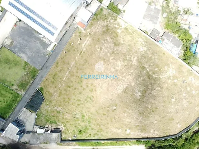 Terreno com 3750m², à venda, no bairro Jardim Torrão de Ouro em São José dos Campos