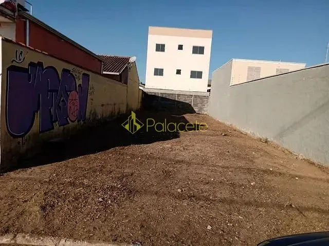 Terreno à venda, no bairro Parque das Palmeiras em Pindamonhangaba
