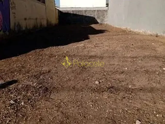 Terreno à venda, no bairro Parque das Palmeiras em Pindamonhangaba
