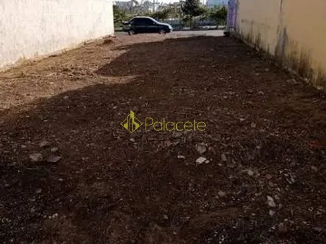 Terreno à venda, no bairro Parque das Palmeiras em Pindamonhangaba