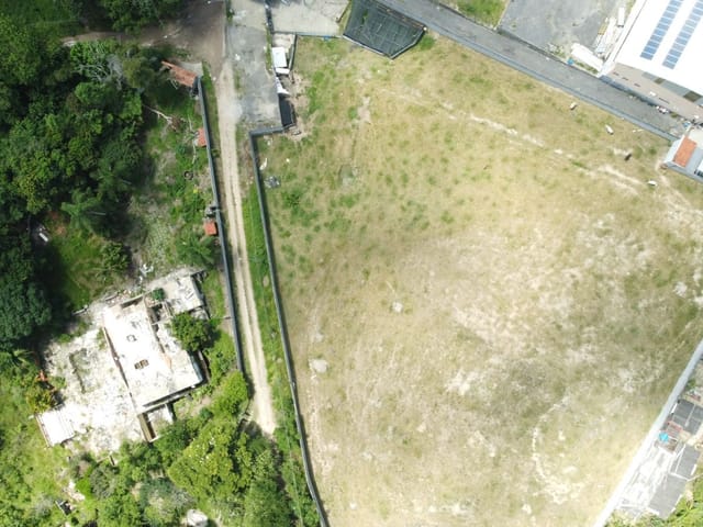 Terreno com 5968m², à venda, no bairro Jardim Torrão de Ouro em São José dos Campos