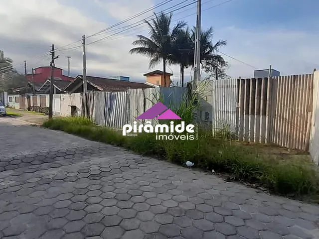 Terreno com 250m², à venda, no bairro Massaguaçu em Caraguatatuba