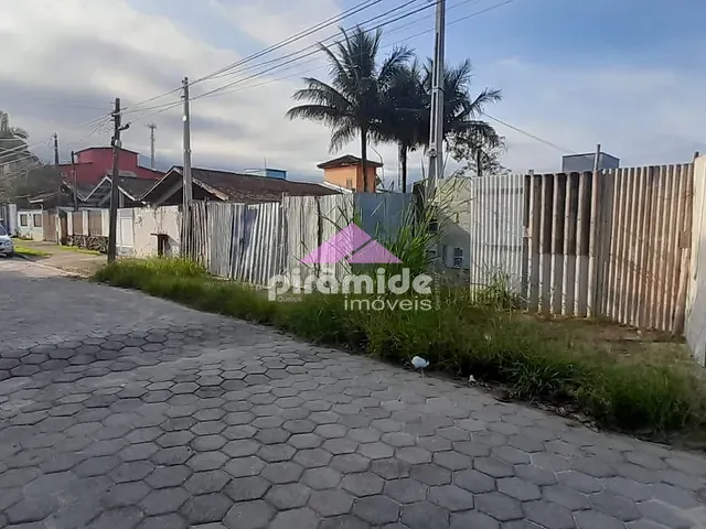 Terreno com 250m², à venda, no bairro Massaguaçu em Caraguatatuba