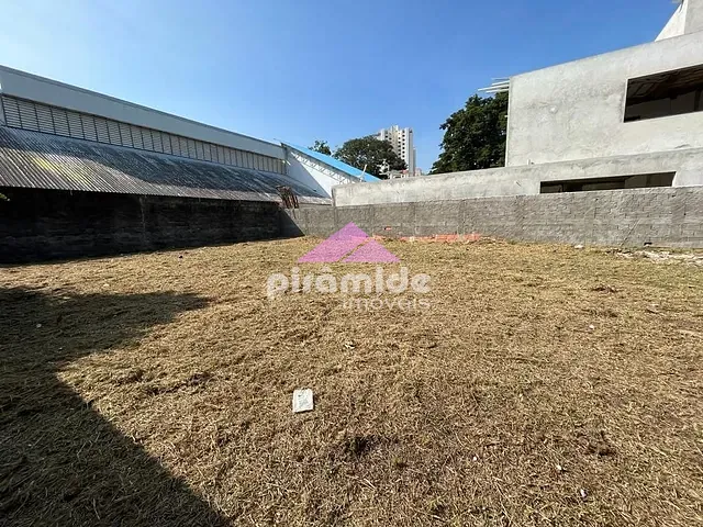 Terreno com 555m², à venda, no bairro Condomínio Loteamento Reserva das Figueiras em São José dos Campos