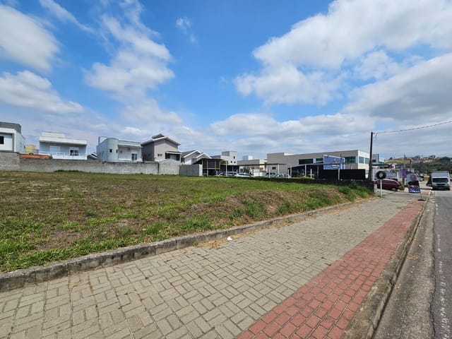 Terreno com 525m², para alugar, no bairro Urbanova em São José dos Campos
