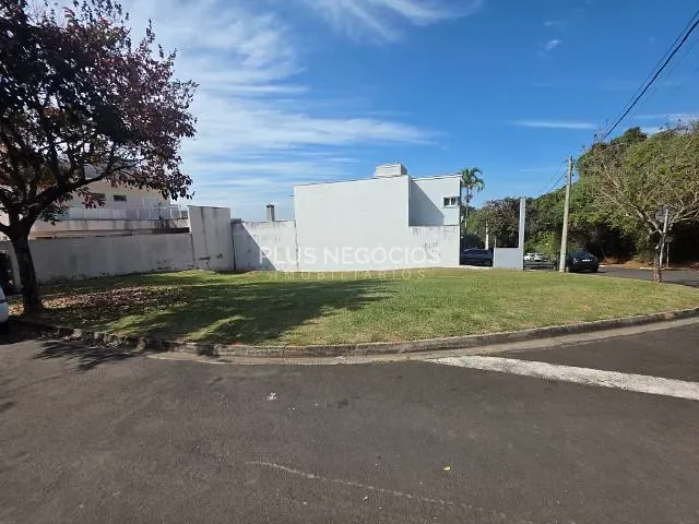 Terreno com 378m², à venda, no bairro Condomínio Villa dos Inglezes em Sorocaba