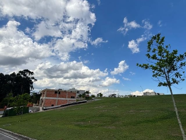 Terreno com 547m², à venda, no bairro Condomínio Residencial Alphaville em São José dos Campos
