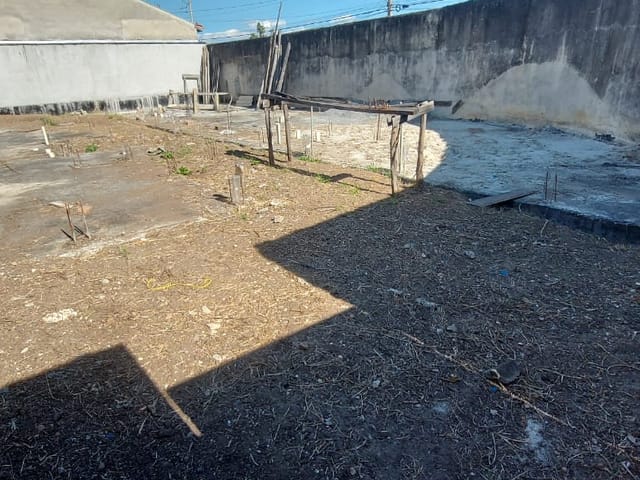 Terreno com 255m², à venda, no bairro Conjunto Residencial Araretama em Pindamonhangaba