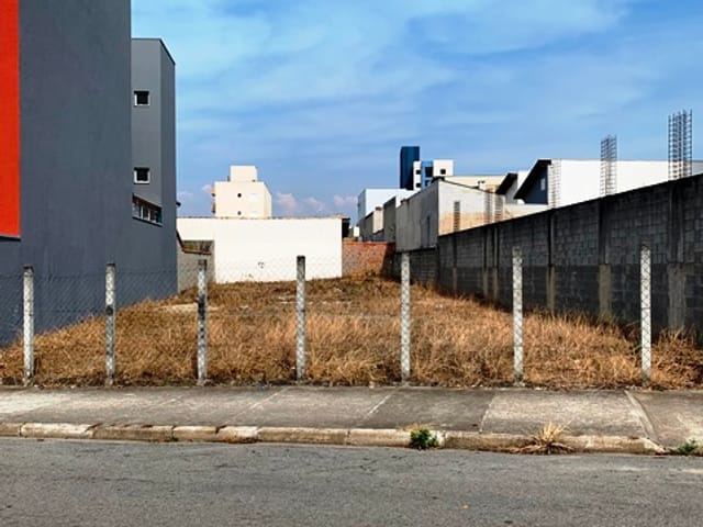 Terreno com 556m², à venda, no bairro Parque das Nações em Pindamonhangaba