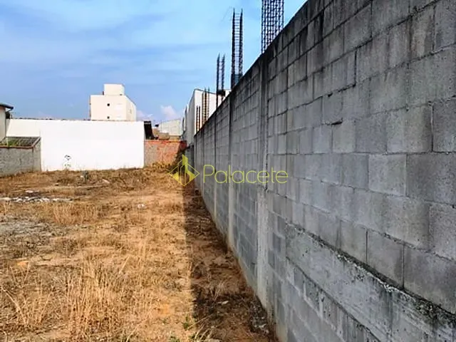 Terreno com 556m², à venda, no bairro Parque das Nações em Pindamonhangaba