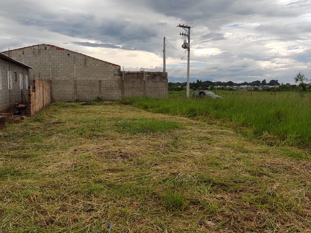 Terreno com 150m², à venda, no bairro Quintas de Santa Cruz em Taubaté