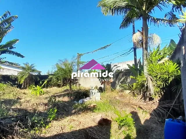 Terreno com 519m², à venda, no bairro Pontal de Santa Marina em Caraguatatuba