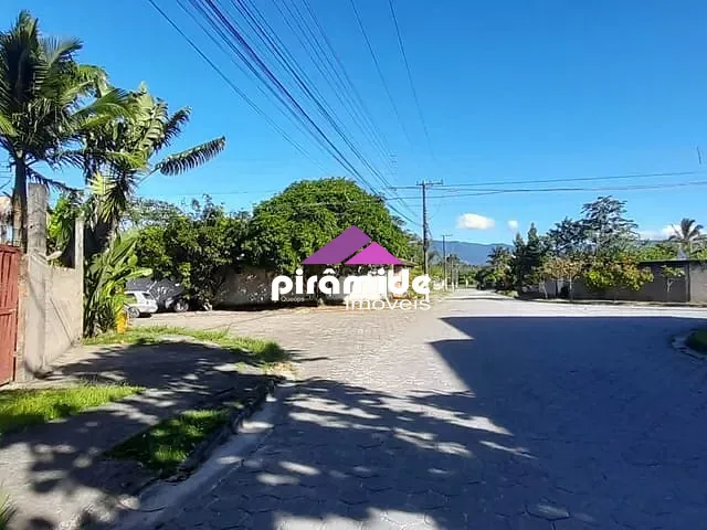 Terreno com 519m², à venda, no bairro Pontal de Santa Marina em Caraguatatuba