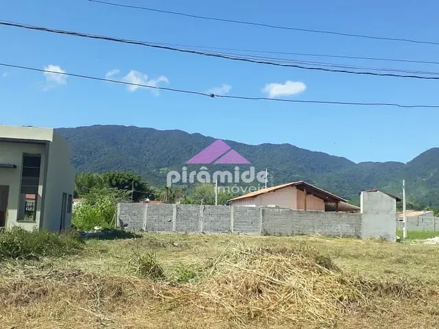 Terreno com 250m², à venda, no bairro Pegorelli em Caraguatatuba