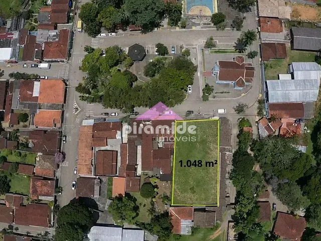 Terreno com 1048m², à venda, no bairro Centro em São Francisco Xavier