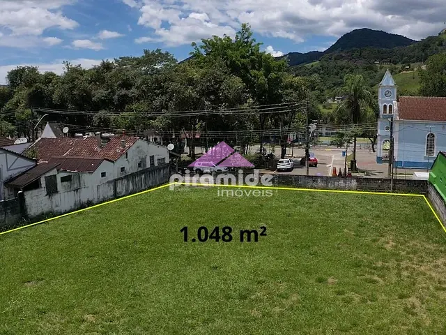 Terreno com 1048m², à venda, no bairro Centro em São Francisco Xavier