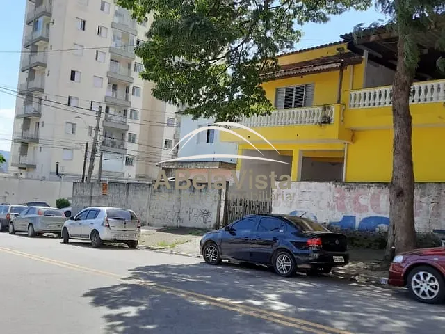 Casa com 300m² 5 quartos e 3 banheiros, à venda, no bairro Quitaúna em Osasco