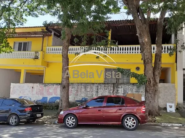 Casa com 300m² 5 quartos e 3 banheiros, à venda, no bairro Quitaúna em Osasco