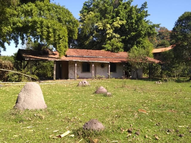 Terreno à venda, no bairro Jardim Eloyna em Pindamonhangaba