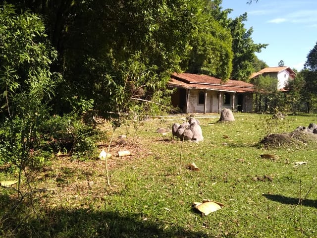 Terreno à venda, no bairro Jardim Eloyna em Pindamonhangaba