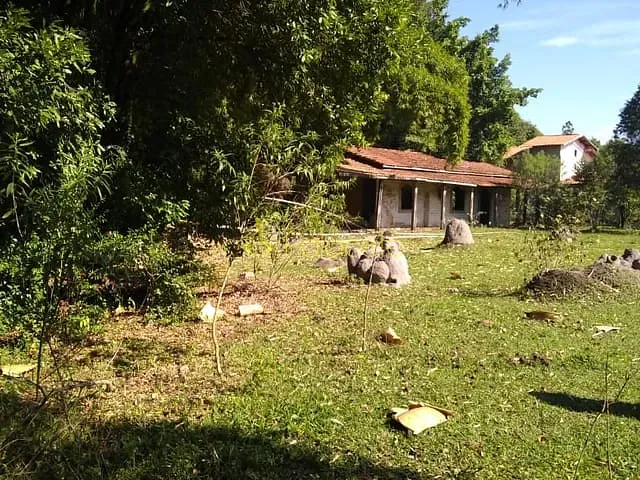 Terreno à venda, no bairro Jardim Eloyna em Pindamonhangaba