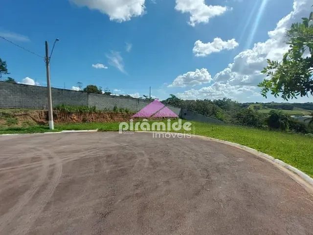 Terreno com 787m², à venda, no bairro Jardim Torrão de Ouro em São José dos Campos