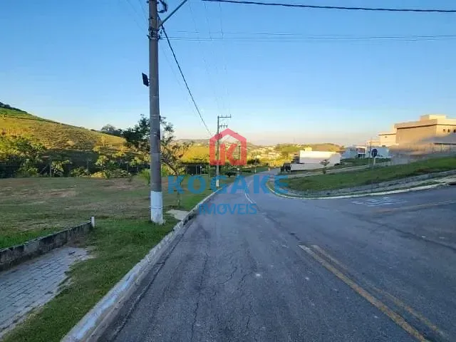Terreno com 383m², à venda, no bairro Condomínio Residencial Mantiqueira em São José dos Campos