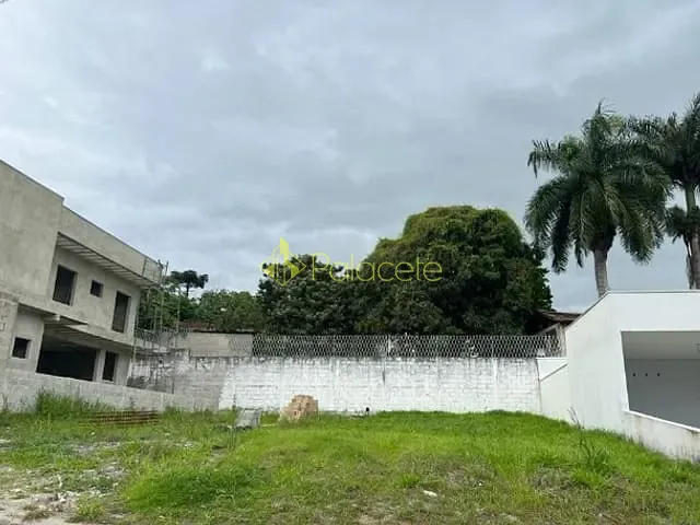 Terreno com 140m², à venda, no bairro Centro em Tremembé
