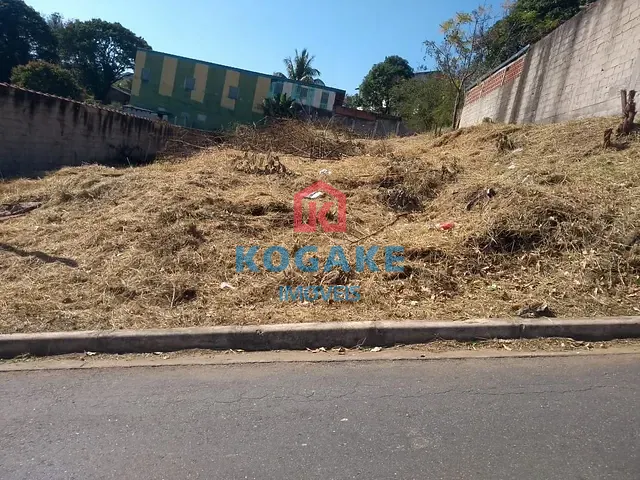 Terreno com 740m², à venda, no bairro Santa Lúcia em São José dos Campos