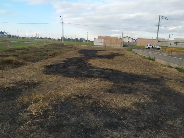 Terreno com 300m², à venda, no bairro Residencial e Comercial Portal dos Eucaliptos em Pindamonhangaba