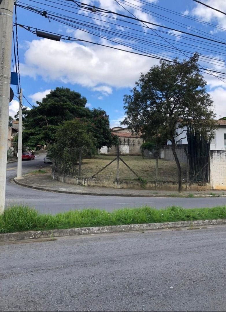 Terreno 346m² de esquina no Jardim das Industrias