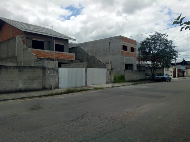 Terreno com 500m², à venda, no bairro Residencial Estoril em Taubaté