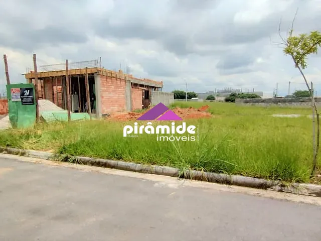 Terreno com 250m², à venda, no bairro Eugênio de Mello em São José dos Campos