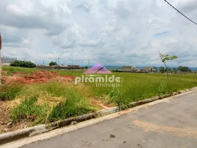 Terreno com 250m², à venda, no bairro Eugênio de Mello em São José dos Campos
