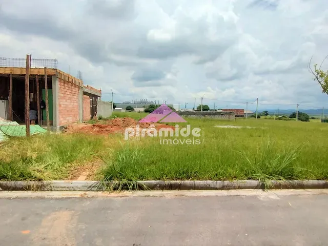 Terreno com 250m², à venda, no bairro Eugênio de Mello em São José dos Campos