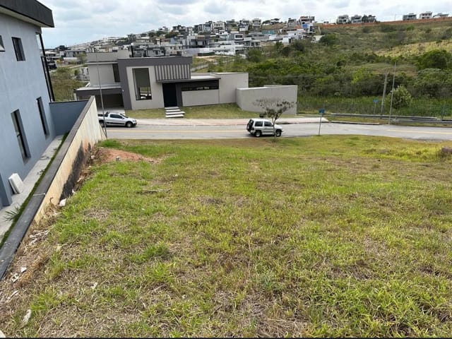 Terreno com 451m², à venda, no bairro Condomínio Residencial Monaco em São José dos Campos