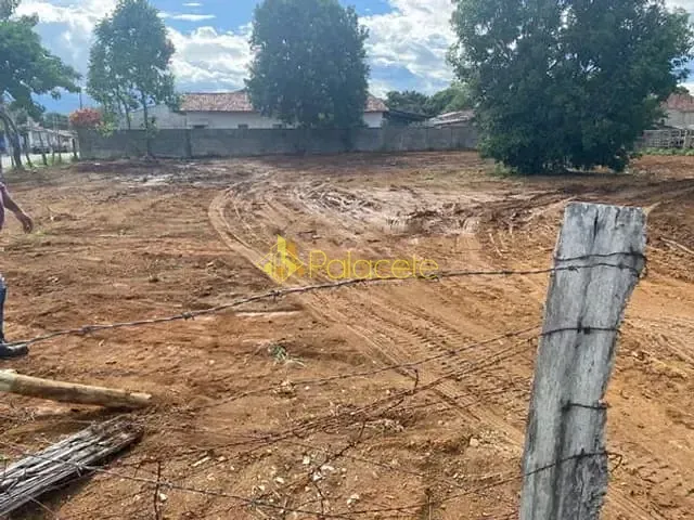 Terreno com 125m², à venda, no bairro Piracangaguá (Chácara Flórida) em Taubaté
