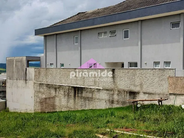 Terreno com 450m², à venda, no bairro Urbanova em São José dos Campos