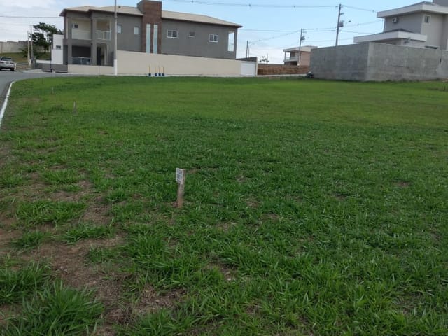 Terreno com 300m², à venda, no bairro Centro em Potim