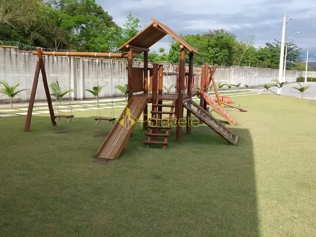 Terreno com 300m², à venda, no bairro Centro em Potim
