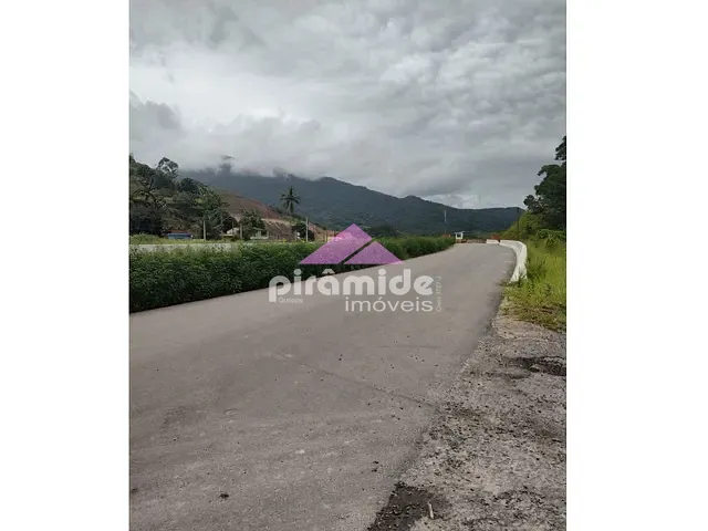Terreno com 723m², à venda, no bairro Jaraguá em São Sebastião