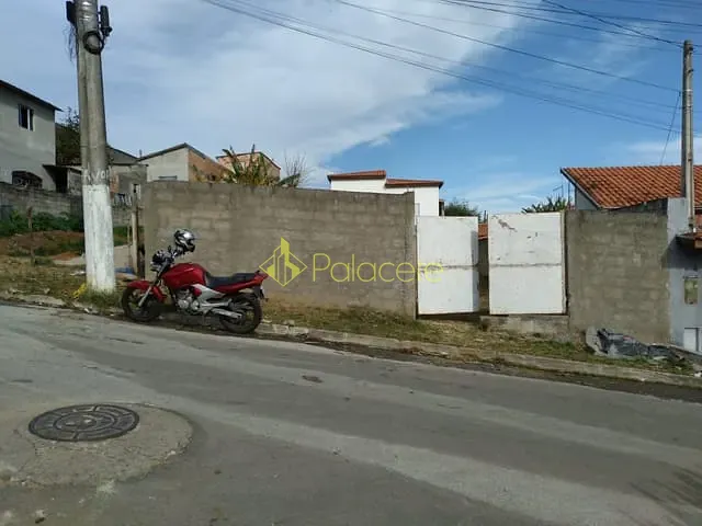 Terreno com 250m², à venda, no bairro Conjunto Residencial Araretama em Pindamonhangaba