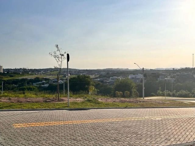 Terreno com 332m², à venda, no bairro Loteamento Terras Alpha São José dos Campos em São José dos Campos