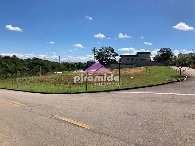 Terreno com 486m², à venda, no bairro Condomínio Terras do Vale em Caçapava