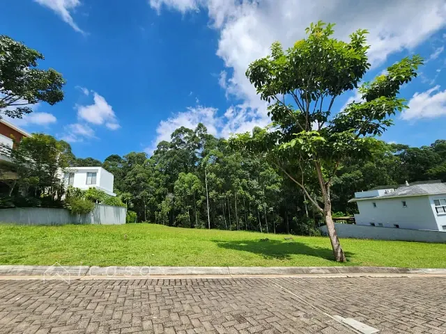Terreno com 590m², à venda, no bairro Tamboré em Santana de Parnaíba